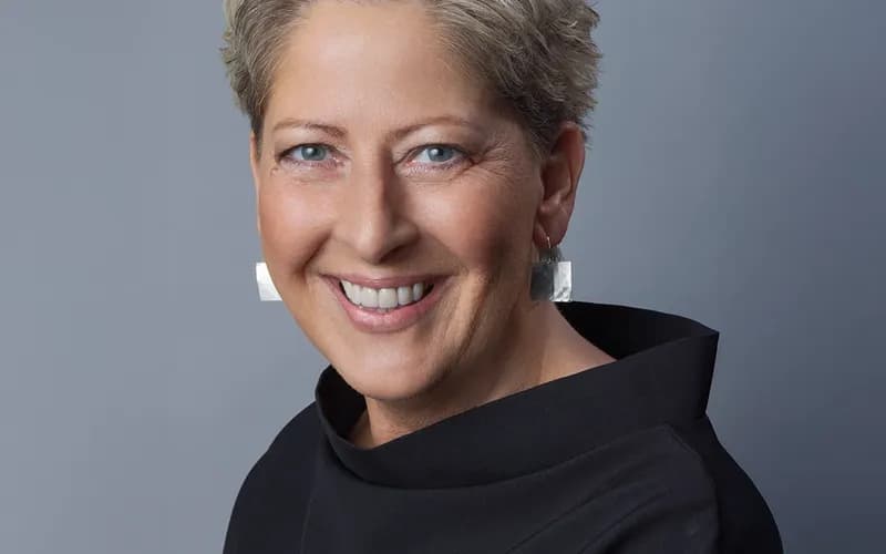 Portrait von Silvia Greve - People and Culture Managerin / Key Account Managerin